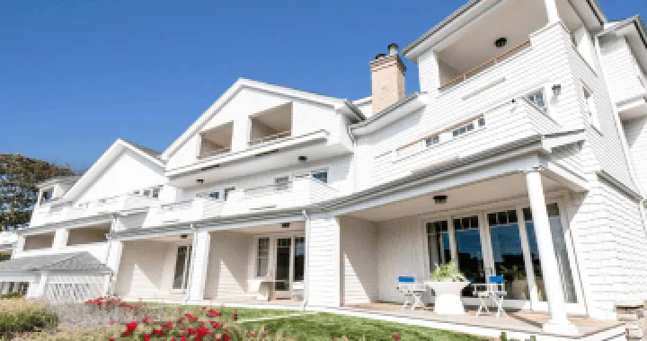 $34m, Hampton Bays, NY, 2024